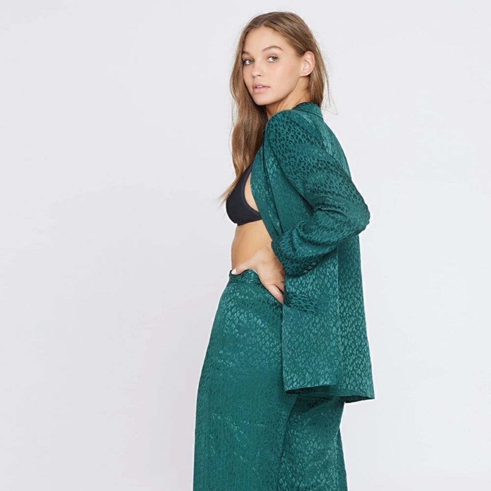 L*Space Green Bennytt Viscose Blazer Ultramarine Emerald Green Leopard Print 6 - Picture 7 of 13